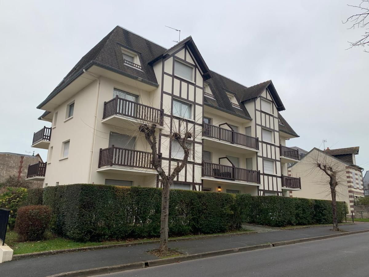 Ferienwohnung Les Ormes 17 Houlgate Exterior foto
